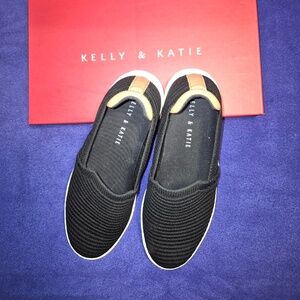 *Brand new with box* Kelly&Katie Shoes